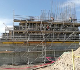 Execução de muros com geometria variada