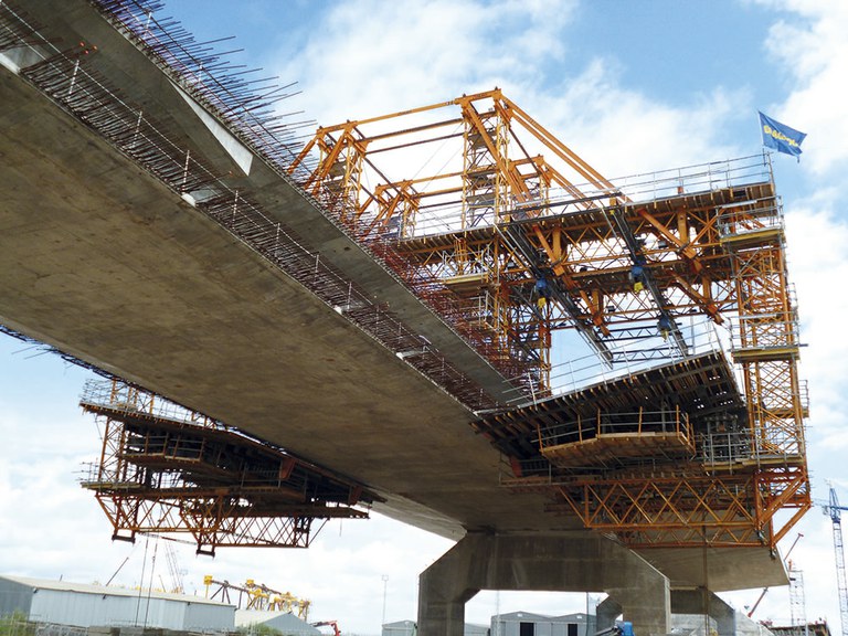 A ponte sobre la Bahía de Cádiz