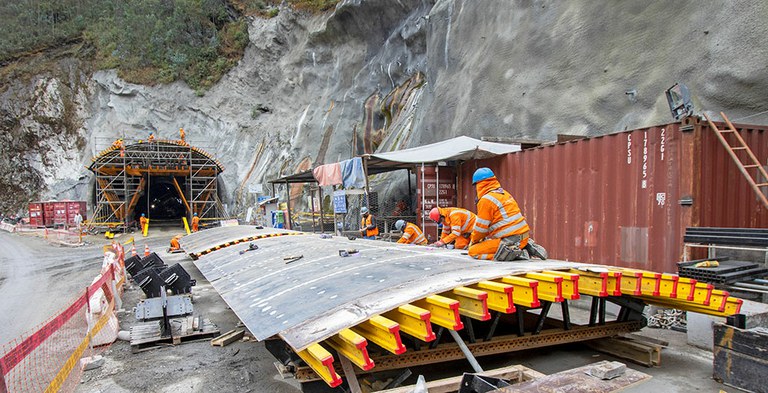 Carro MK para a construção do túnel de Ollachea, em Puno