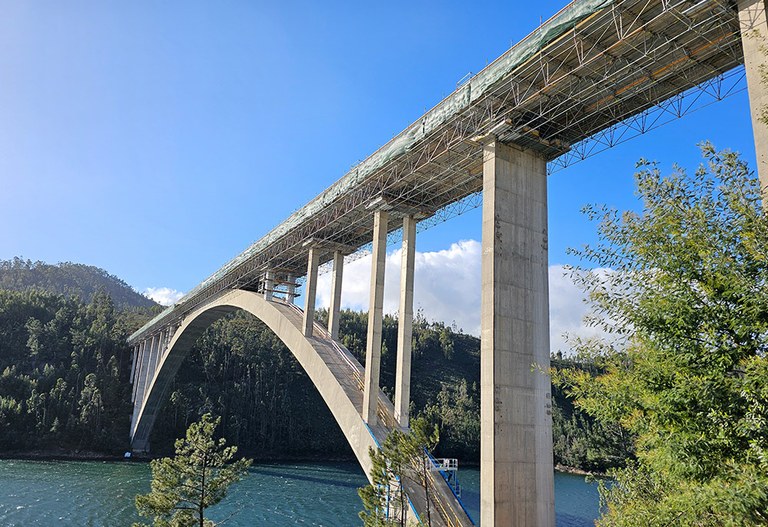 Engenharia colaborativa ao serviço da reparação da ponte sobre o rio Zêzere