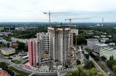 Construção em altura em Katowice: tecnologia de cofragem em arranha-céus
