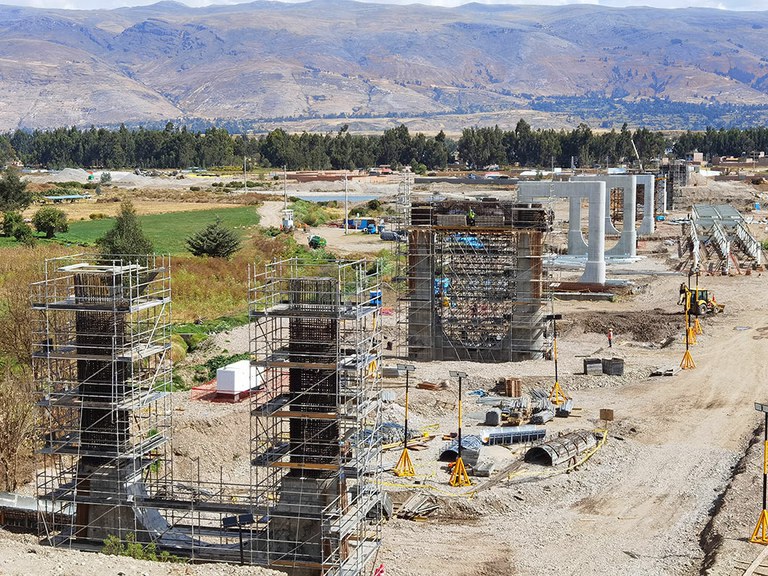 Ponte Comuneros II : A ULMA presente em obras estratégicas no Peru