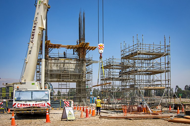 Ponte Comuneros II : A ULMA presente em obras estratégicas no Peru