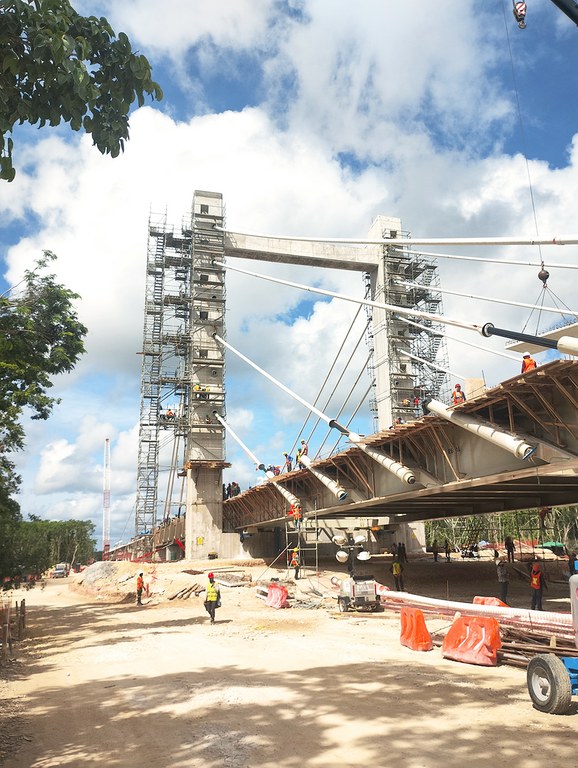 Soluções de engenharia para o primeiro comboio ferroviário de cabo suspenso do México