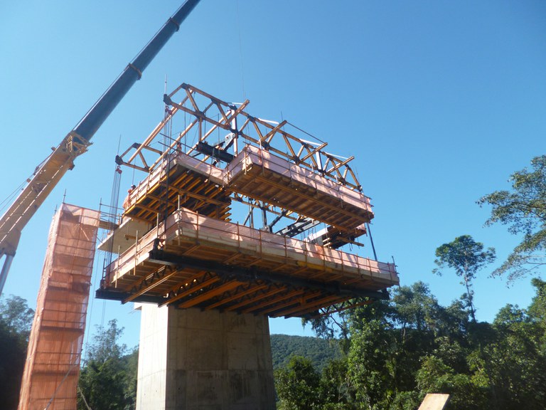 ULMA Construction oferece inovação tecnológica na duplicação da Serra do Cafezal