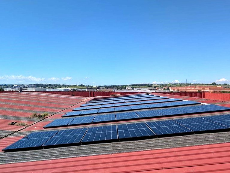 A ULMA promove a geração de energia de fonte renovável própria nas suas instalações