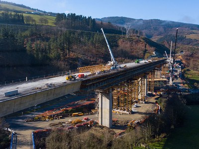 A versatilidade das cofragens ULMA foram chave no viaduto Antzuola