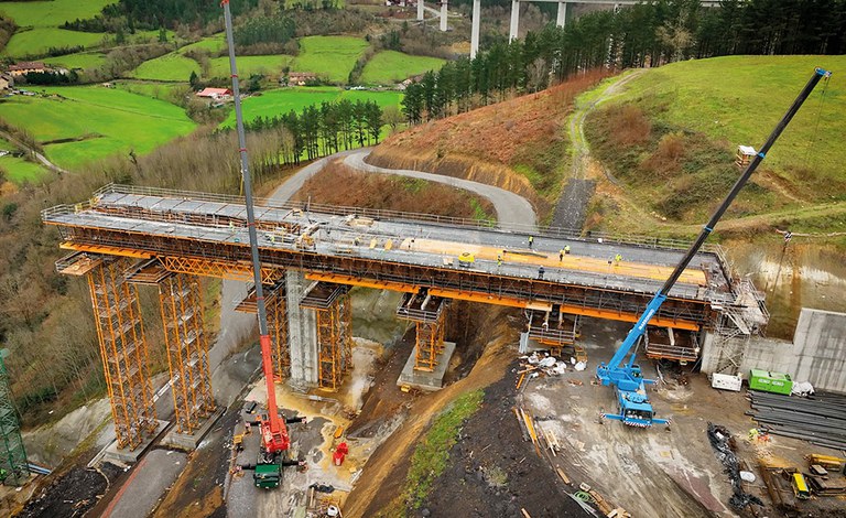 Reutilização do material ao máximo e redução do prazo de execução do viaduto de Zumelegi